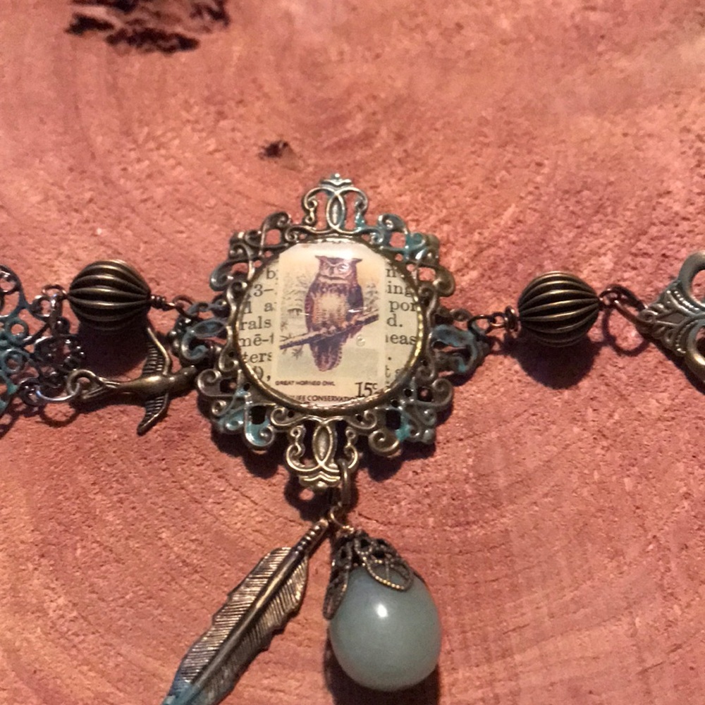 Owl feather vintage look bracelet